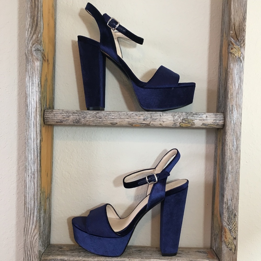 1 PAIR LEFT! Nine West velvet platform heel - Picture 4 of 7